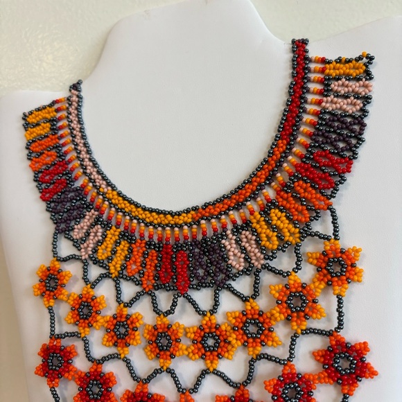 Exquisite 36 flower handmade chakira bead necklace - Picture 2 of 6